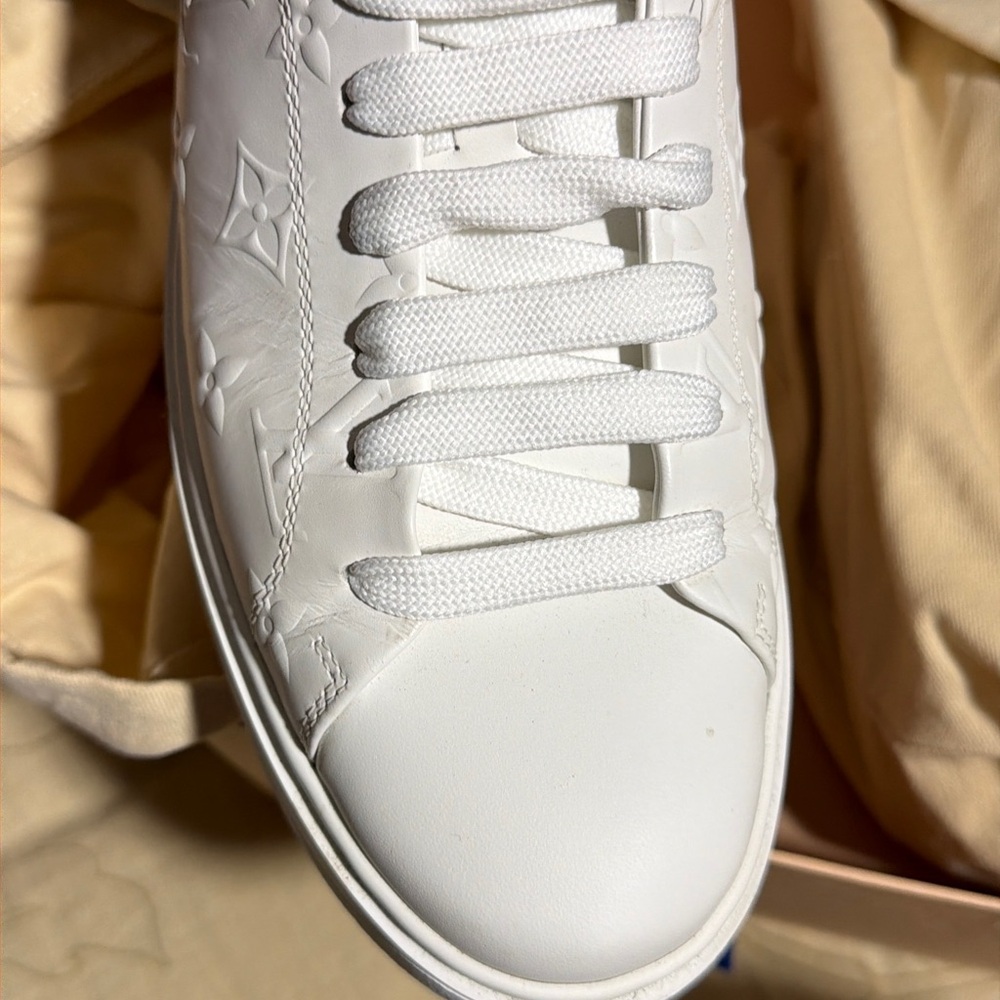 Louis Vuitton women’s sneakers time out 38.5 - Picture 2 of 13